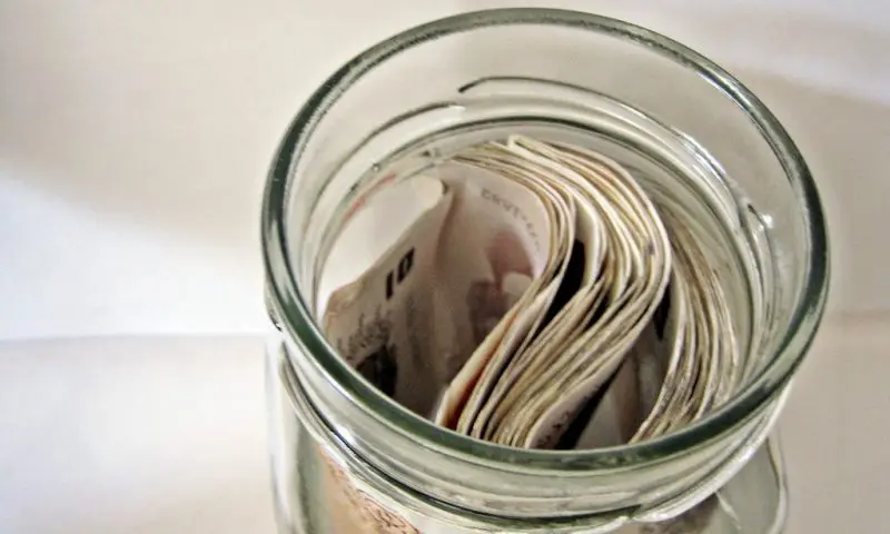 New Scottish gov scheme to help 40 percent more people with funerals