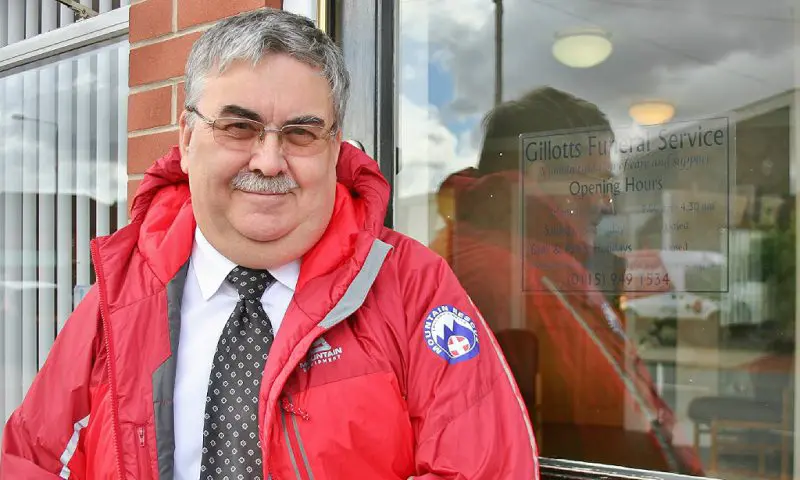 Funeral director celebrates 10 years as mountain rescue team chaplain