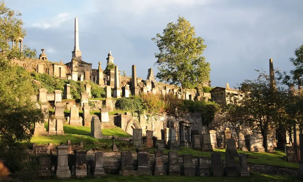 Cemeteries Around The World – Glasgow Necropolis