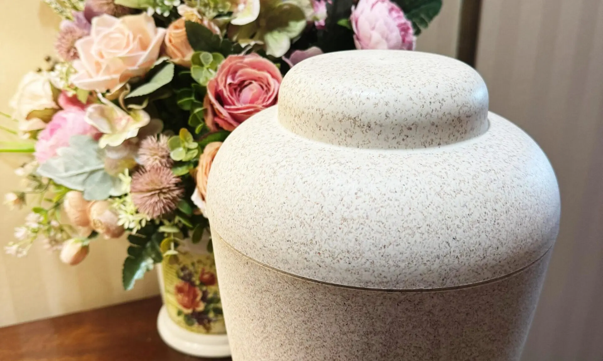 Jennifer Ashe and Son introduces biodegradable urns