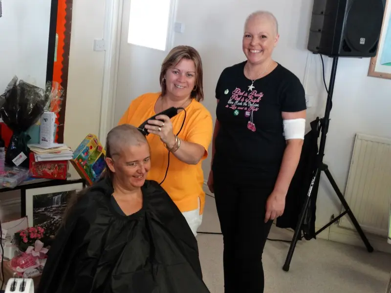 Fundraising funeral director clocks up £2,600 for Macmillan