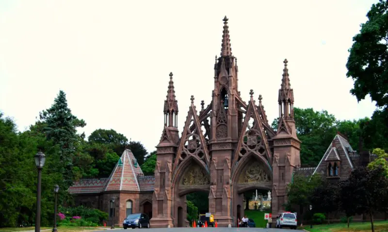 Green-wood Cemetery