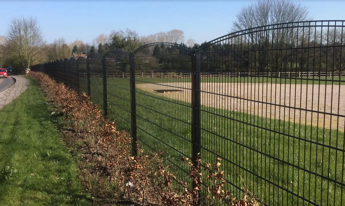 Zaun to provide steel fencing for new burial plots