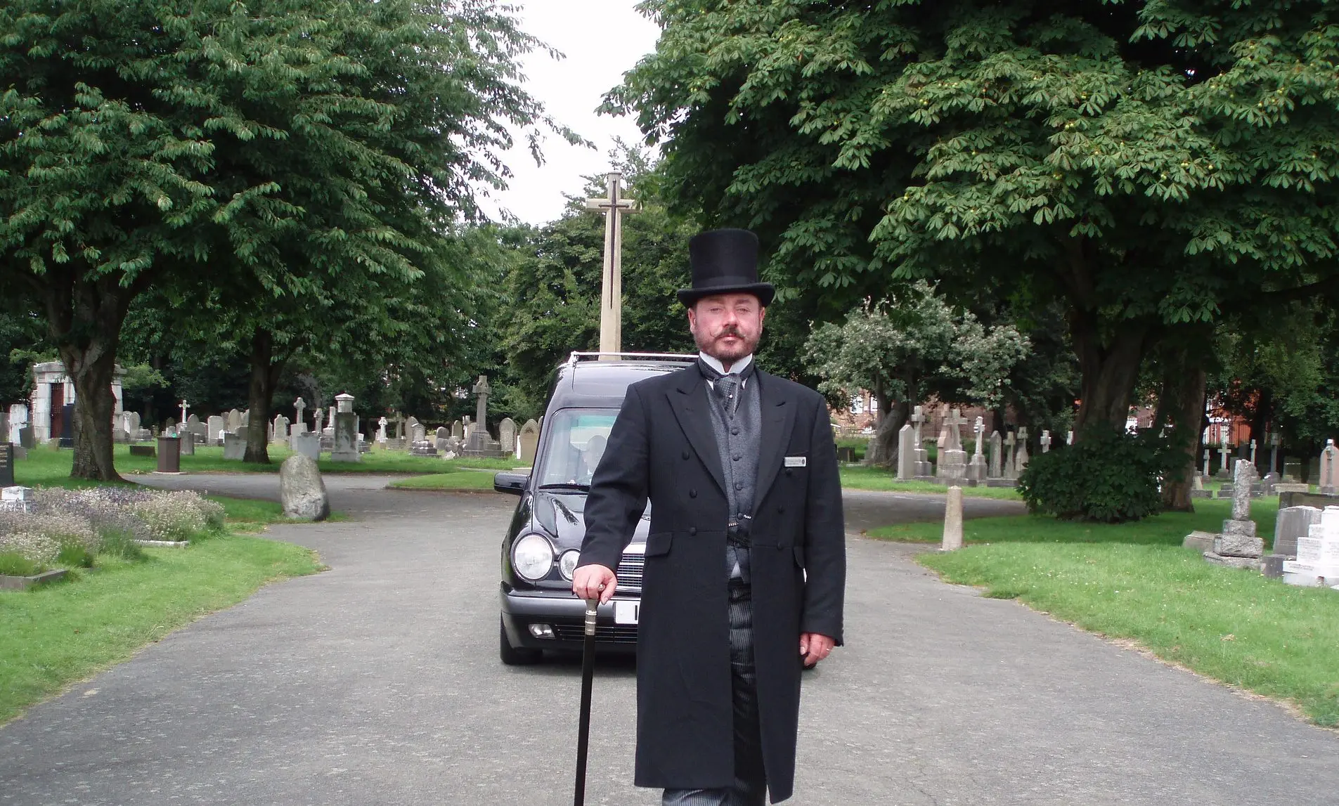 Lincolnshire funeral director calls for public to pay respects to hearses