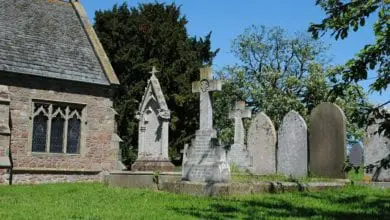 Council-maintained cemeteries in Wales increase mourner limit to 20