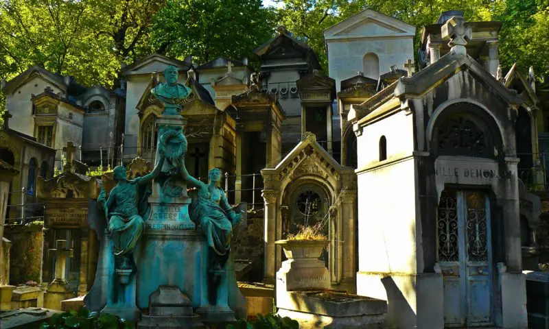 Cemeteries around the World: Pere Lachaise