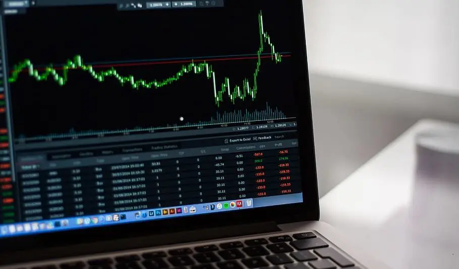 Coronavirus treatment hopes push stock markets up, and ‘Spoons to reopen in June