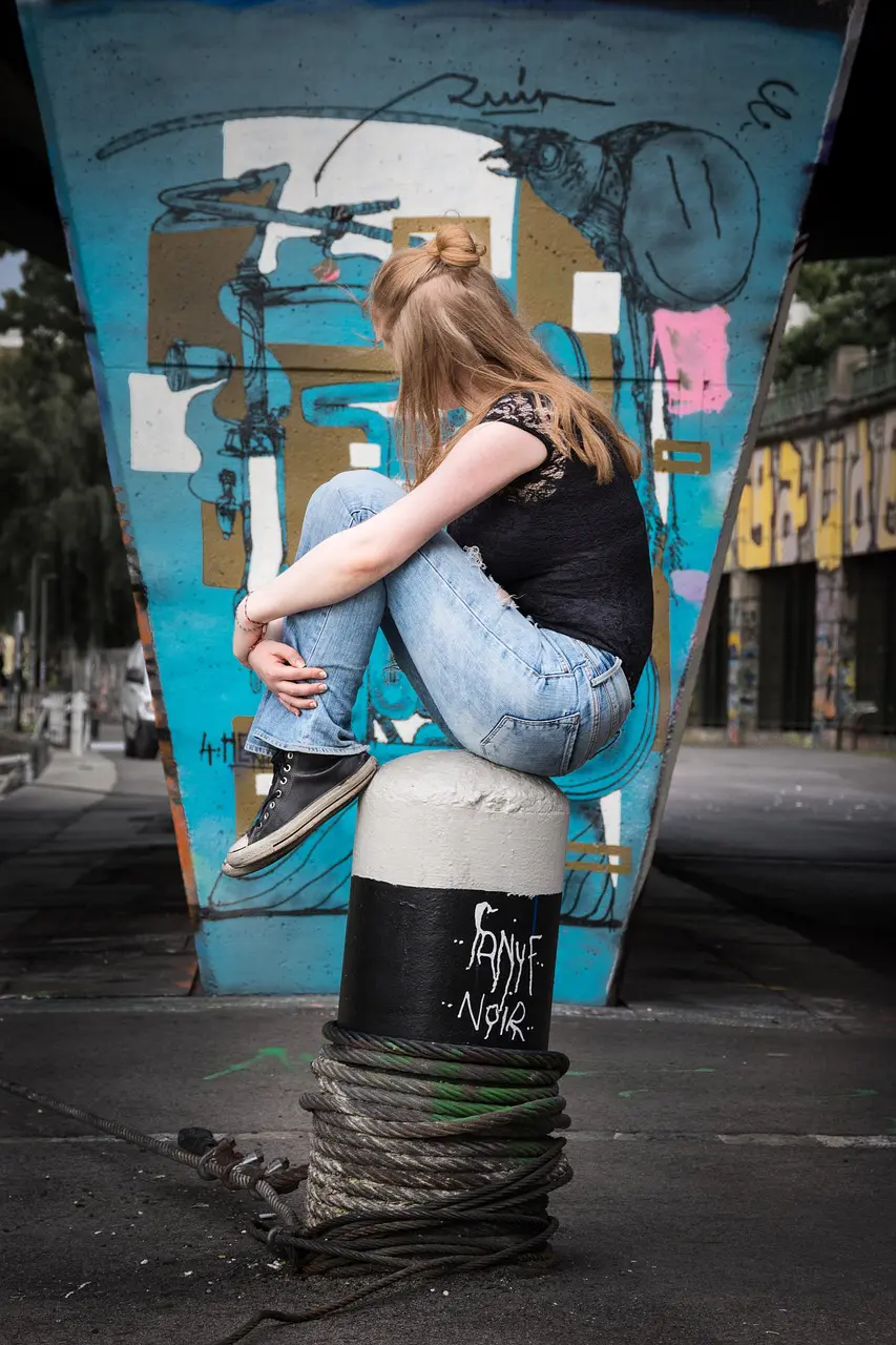 Helping youth deal with violent crime