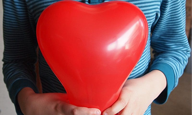 Half of British men do nothing for charity, claims new report