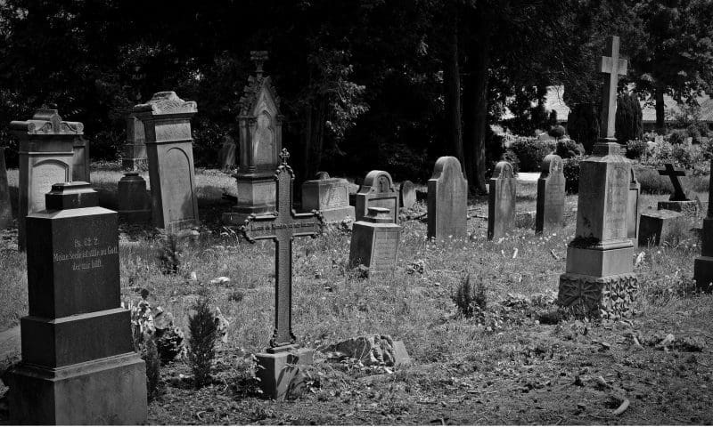 Fight at funeral forces Minister to step in