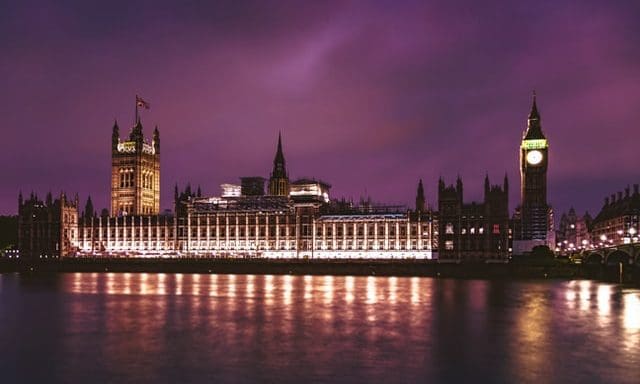 Starmer vows to ‘make work pay’ in King’s Speech